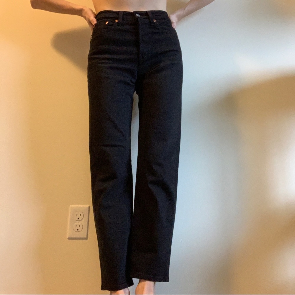 24x28 BLACK WEDGIE STRAIGHT LEVIS